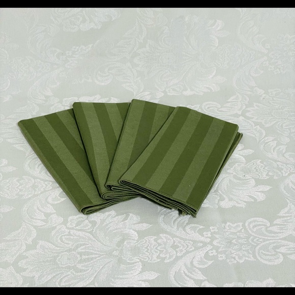 Sage green cloth napkins. Lot of 4. - Picture 2 of 2